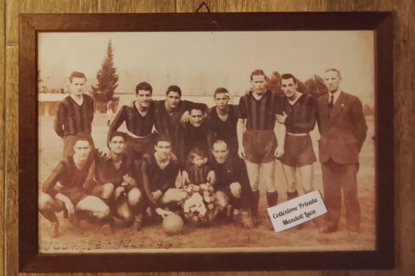 Foto ricordo rosa footballers 1945/46