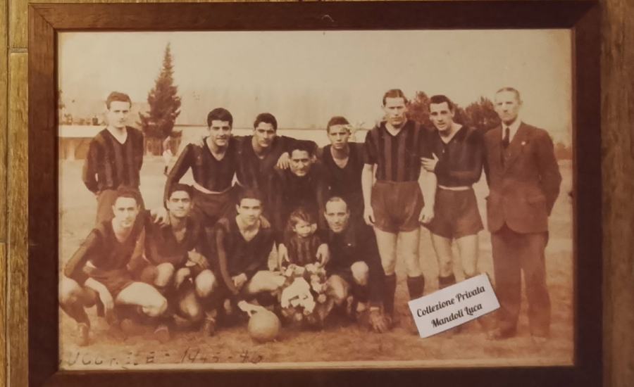 Foto ricordo rosa footballers 1945/46