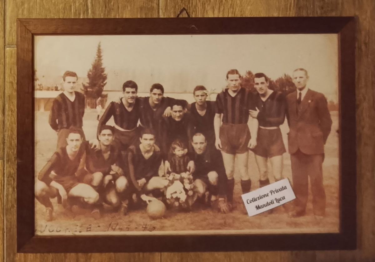 Foto ricordo rosa footballers 1945/46